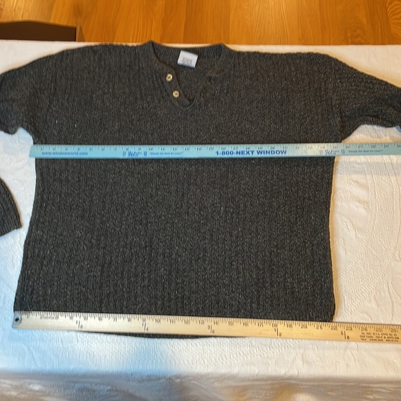 Northeast Outfitters Large Grey Men’s Sweater - Picture 10 of 11